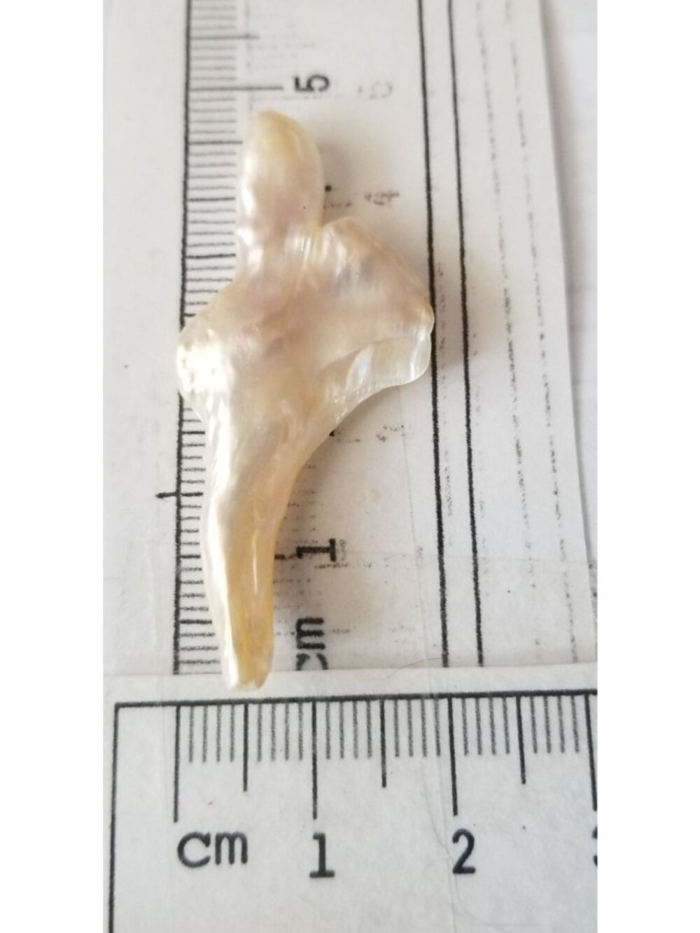 Loose Baroque Look like Sward  Freshwater Keshi 19 ct  38 gr  5 cm  x 2.5  cm